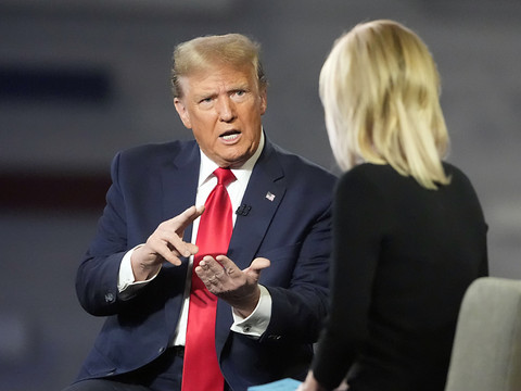 Trump s'estime persécuté et se compare à l'opposant russe Navalny