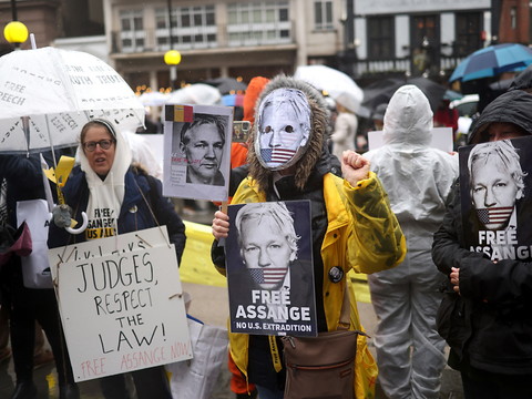 Après 2 jours d'audience, décision en délibéré pour Julian Assange