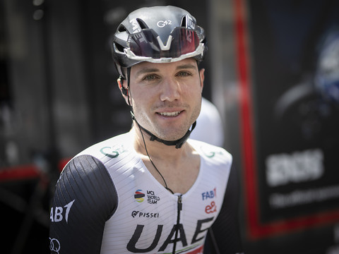 Marc Hirschi s'impose, doublé des UAE