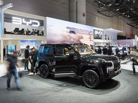 A la recherche d'un constructeur automobile, Rome a contacté BYD