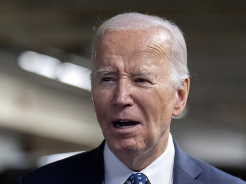Biden avertit du coût 