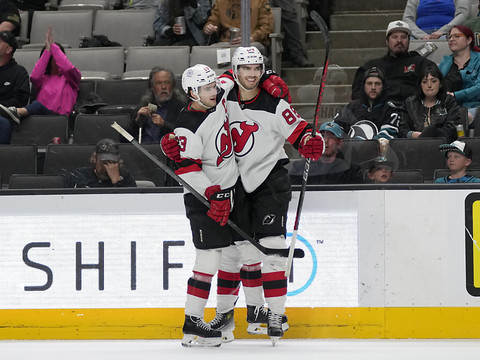 4 points pour Hischier, 3 pour Josi