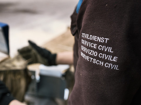 L'accès au service civil doit être durci