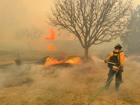 Plus grand incendie de l'histoire du Texas: la pluie offre du répit