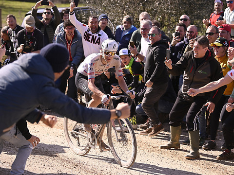 Strade Bianche: Pogacar écoeure la concurrence