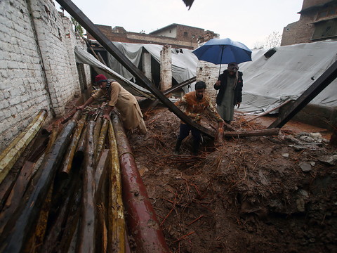 Pakistan: plus de 30 morts en raison de fortes pluies