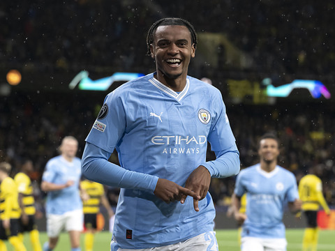 Le petit bijou de Manuel Akanji