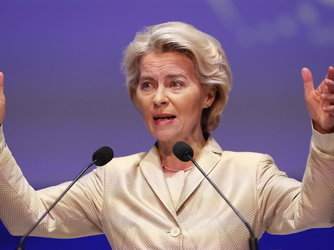 Von der Leyen intronisée par les conservateurs pour un 2e mandat