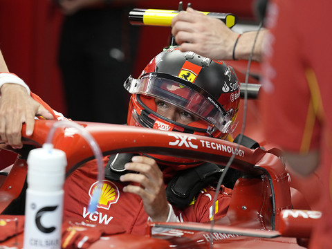 Victime d'une appendicite, Carlos Sainz doit déclarer forfait