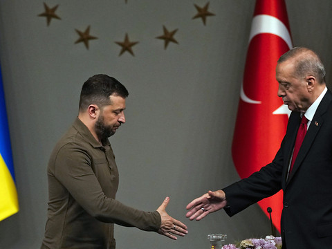 La Turquie prête à accueillir un sommet Russie-Ukraine, dit Erdogan