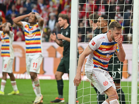Un cauchemar pour Edimilson Fernandes et Silvan Widmer