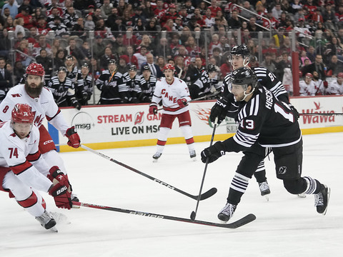 Nico Hischier et Timo Meier marquent en vain