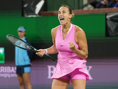 Sabalenka sauve 4 balles de match au 2e tour