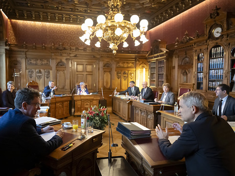 Seuls Beat Jans et Albert Rösti obtiennent une note suffisante