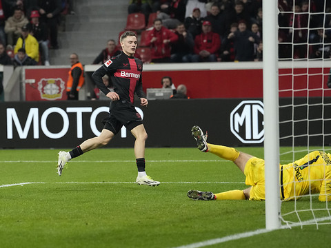 Le Bayer ne lâche rien