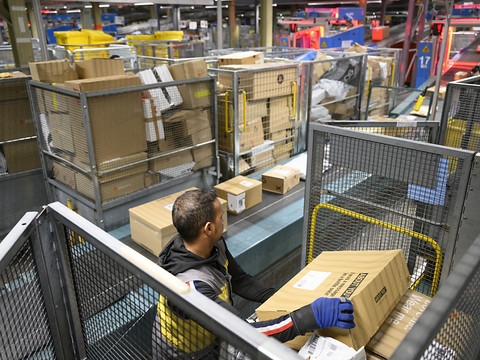 Légère hausse du commerce en ligne en 2023
