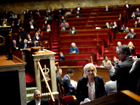 Large soutien des députés français à l'aide à l'Ukraine