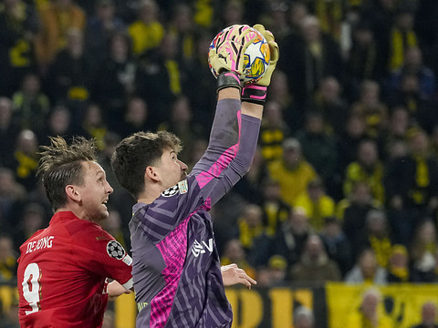 Un premier quart de finale pour Gregor Kobel
