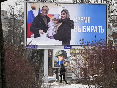 Début du vote pour une présidentielle devant reconduire Poutine