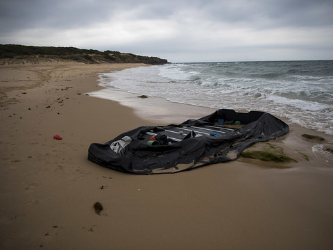 Au moins 21 migrants meurent noyés en mer Egée