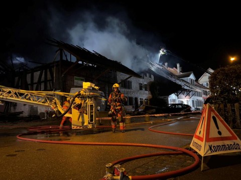 Incendie à Elgg (ZH), plusieurs dizaines de personnes évacuées