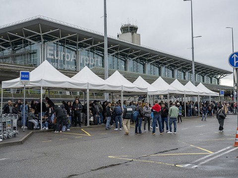 L'aéroport de Bâle à nouveau évacué pour des raisons de sécurité