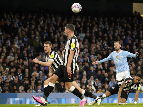 Manchester City en demi-finale de 