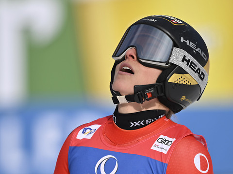 Deux globes pour Lara Gut-Behrami 10e du géant de Saalbach