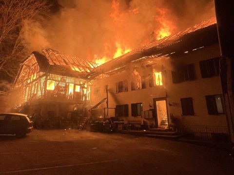 Maison en feu à Pfaffnau (LU): deux personnes portées disparues
