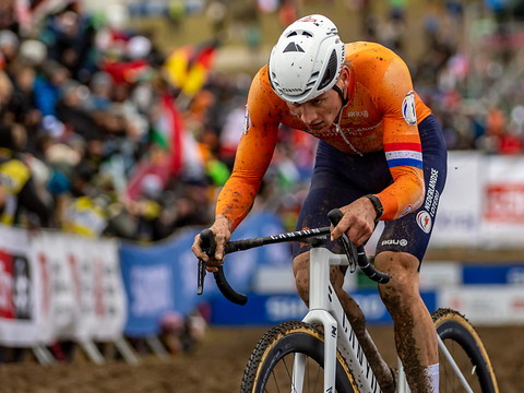 Mathieu van der Poel prolonge jusqu'en 2028 chez Alpecin-Deceuninck