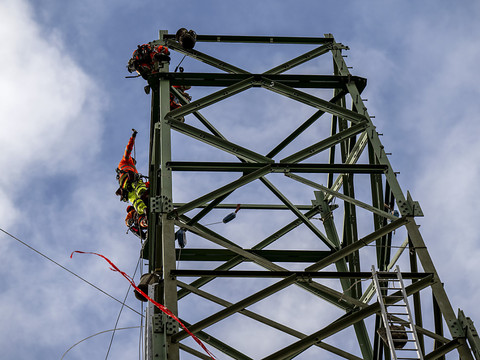 Prix de l'électricité: Swissgrid va baisser ses tarifs en 2025