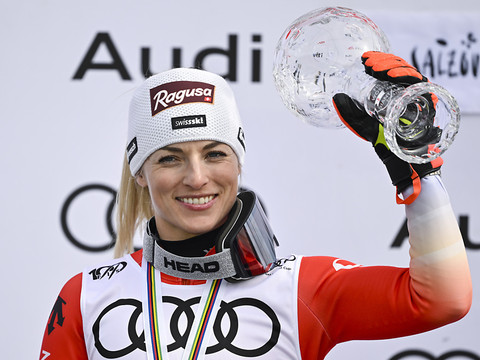 Finales de Saalbach: globe du super-G en vue pour Odi et LGB