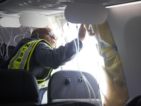 Décrochage d'une porte d'un Boeing: enquête sur un possible crime