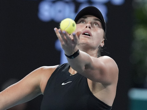 Sabalenka battue en 3 sets par Kalinina au 3e tour