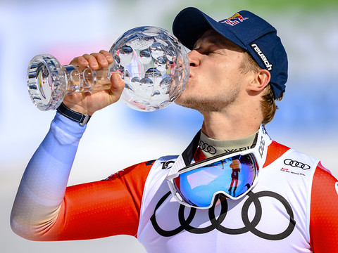 Descente annulée à Saalbach: 4e globe pour Odermatt