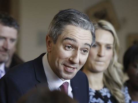 Irlande: Simon Harris désigné prochain Premier ministre