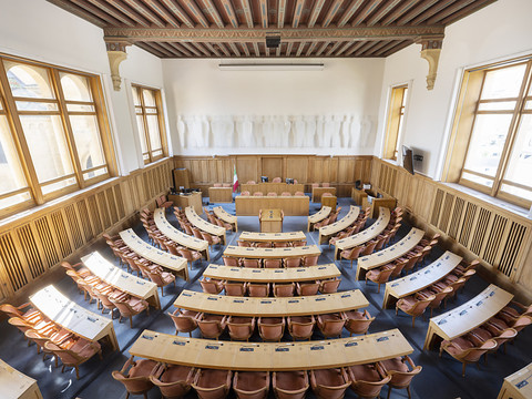 Protection de la jeunesse à Neuchâtel: mesures prises insuffisantes