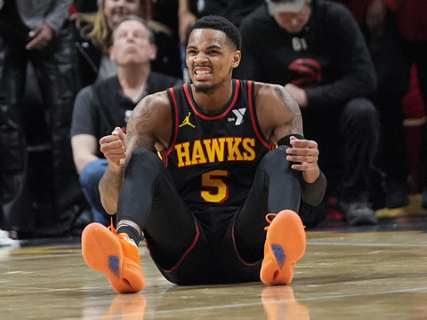 Dejounte Murray crucifie les Celtics