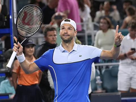Dimitrov écarte Zverev et rejoint Sinner en finale à Miami