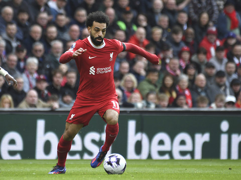 Premier League: Liverpool profite du nul entre City et Arsenal