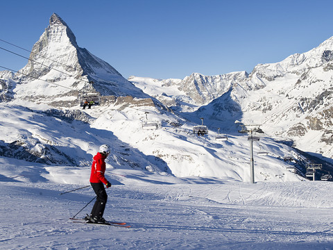 Une avalanche près de Zermatt fait trois morts et une blessée