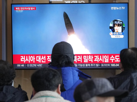 La Corée du Nord a tiré un missile de portée intermédiaire