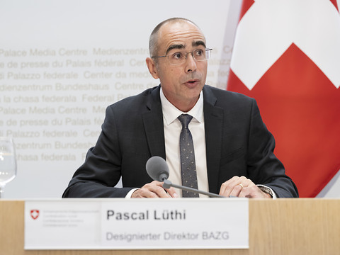 Il faudra plus de temps pour transformer l'Office des douanes