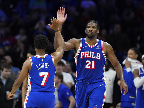 Embiid réussit 24 points pour son retour aux affaires