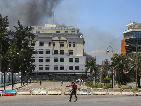 Des gangs prennent d'assaut la Bibliothèque nationale d'Haïti