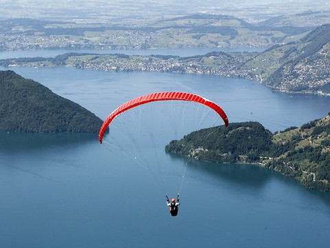 Un accident de parapente se répète le même jour à Nidwald