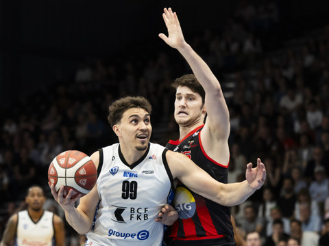 Fribourg Olympic a fini par faire plier les Lions de Genève