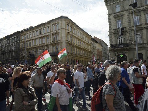 Manifestation géante contre le gouvernement Orban