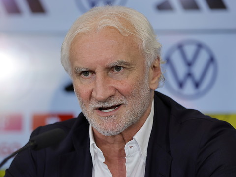 Allemagne: Völler reste directeur sportif de l'équipe nationale