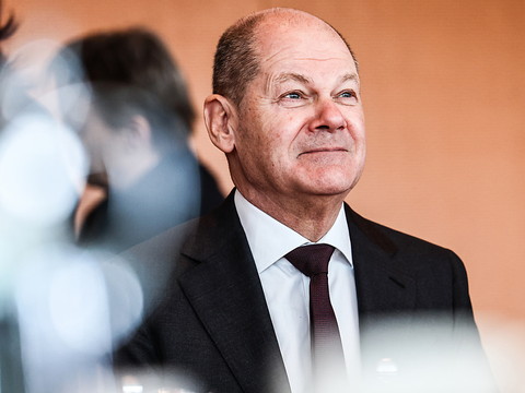 Olaf Scholz rejoint TikTok avec la promesse de ne pas danser